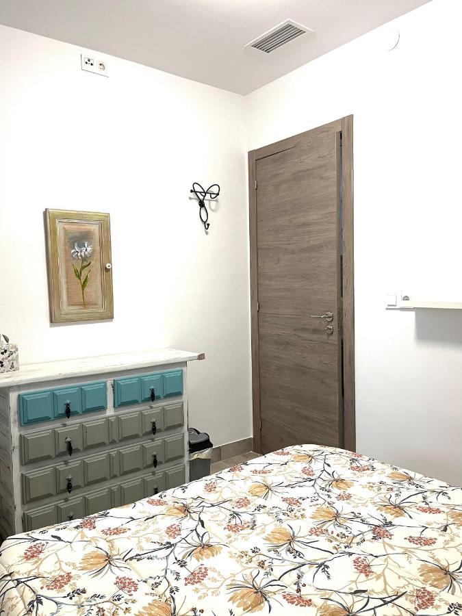 Comfortable Carolina En Alicante Exterior photo