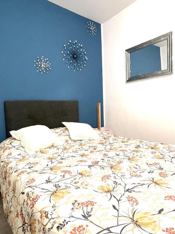 Comfortable Carolina En Alicante Exterior photo