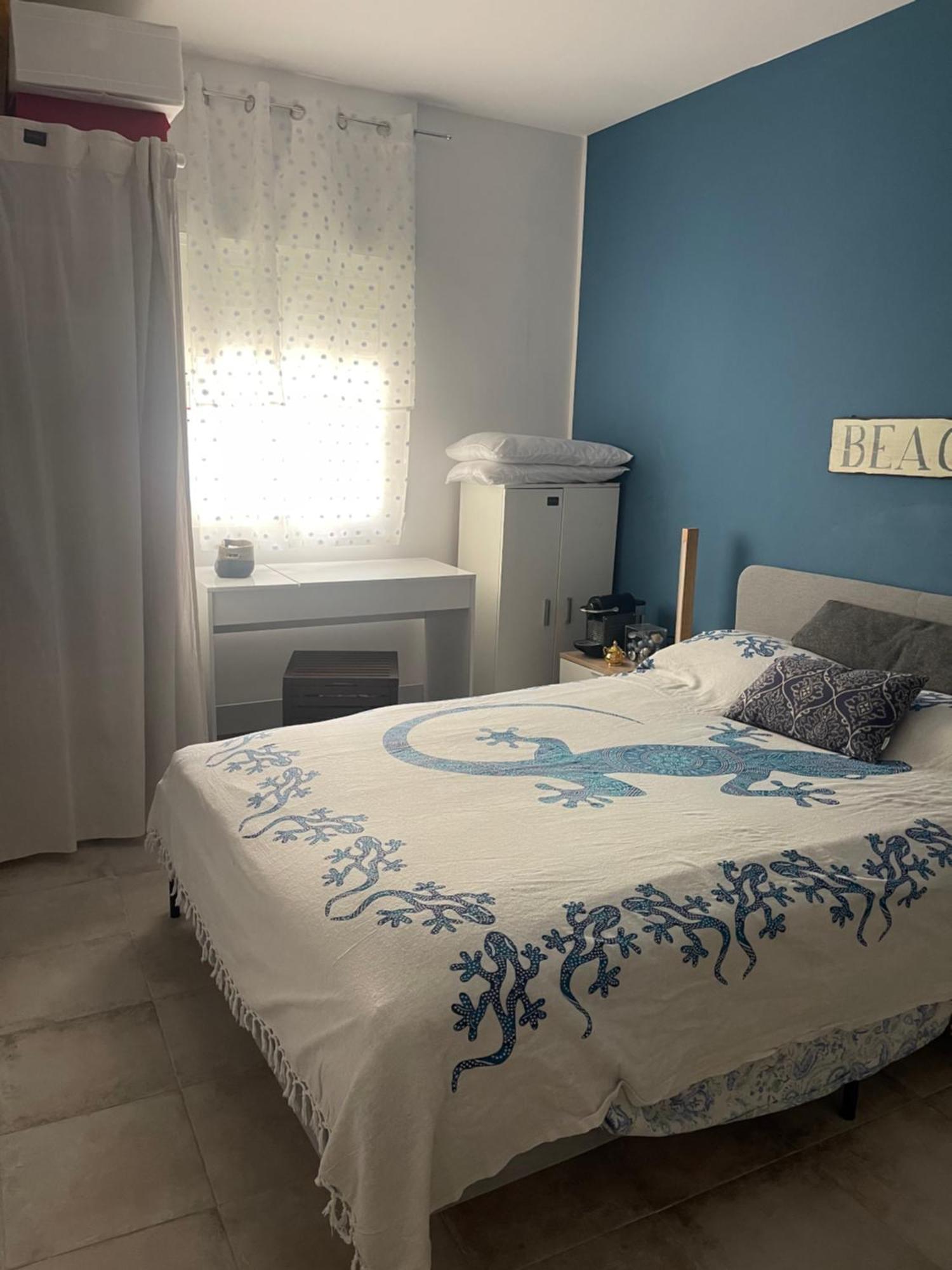 Comfortable Carolina En Alicante Exterior photo
